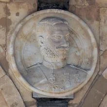 Médaillon de Alphonse XII sur la Plaza Mayor de Salamanque