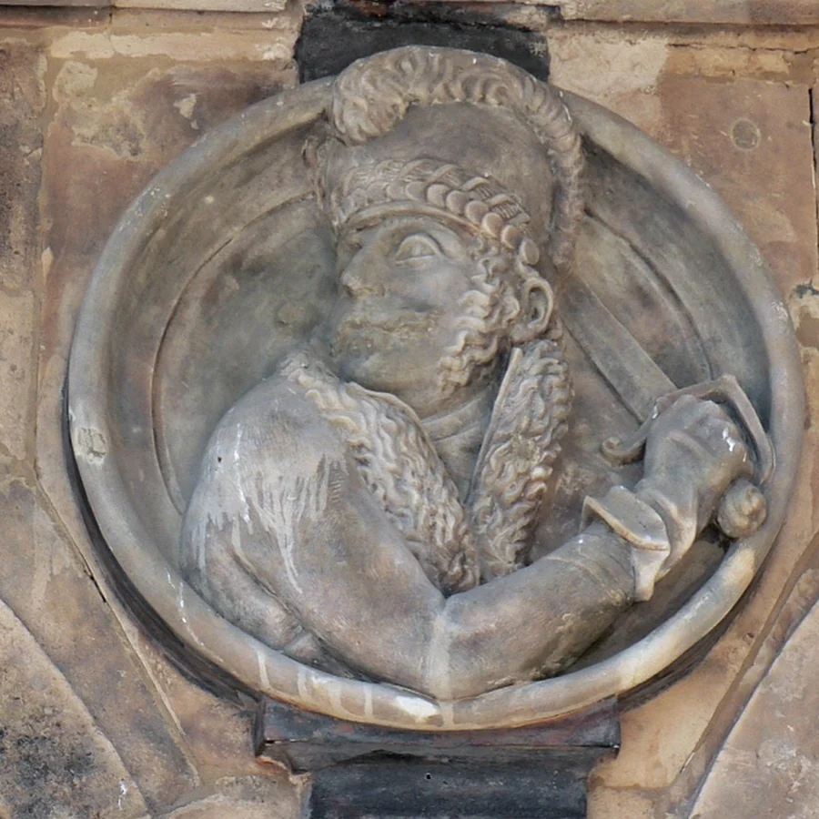 Medaillon von Julián Sánchez an der Plaza Mayor von Salamanca