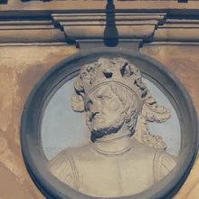 Medaillon von Peter I. an der Plaza Mayor von Salamanca